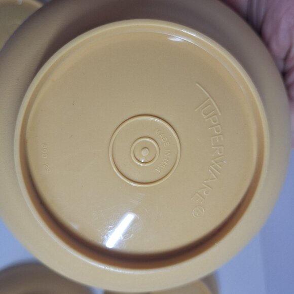 6 Vintage Tupperware Harvest Gold Cereal Salad Bowls 890 70s Yellow 6" Retro - Picture 5 of 8